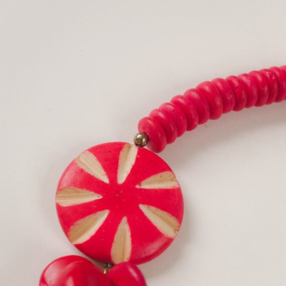 Vintage Wood Bright Red Candy Round Disc Beaded Statement Bold Bib Necklace - Picture 5 of 11